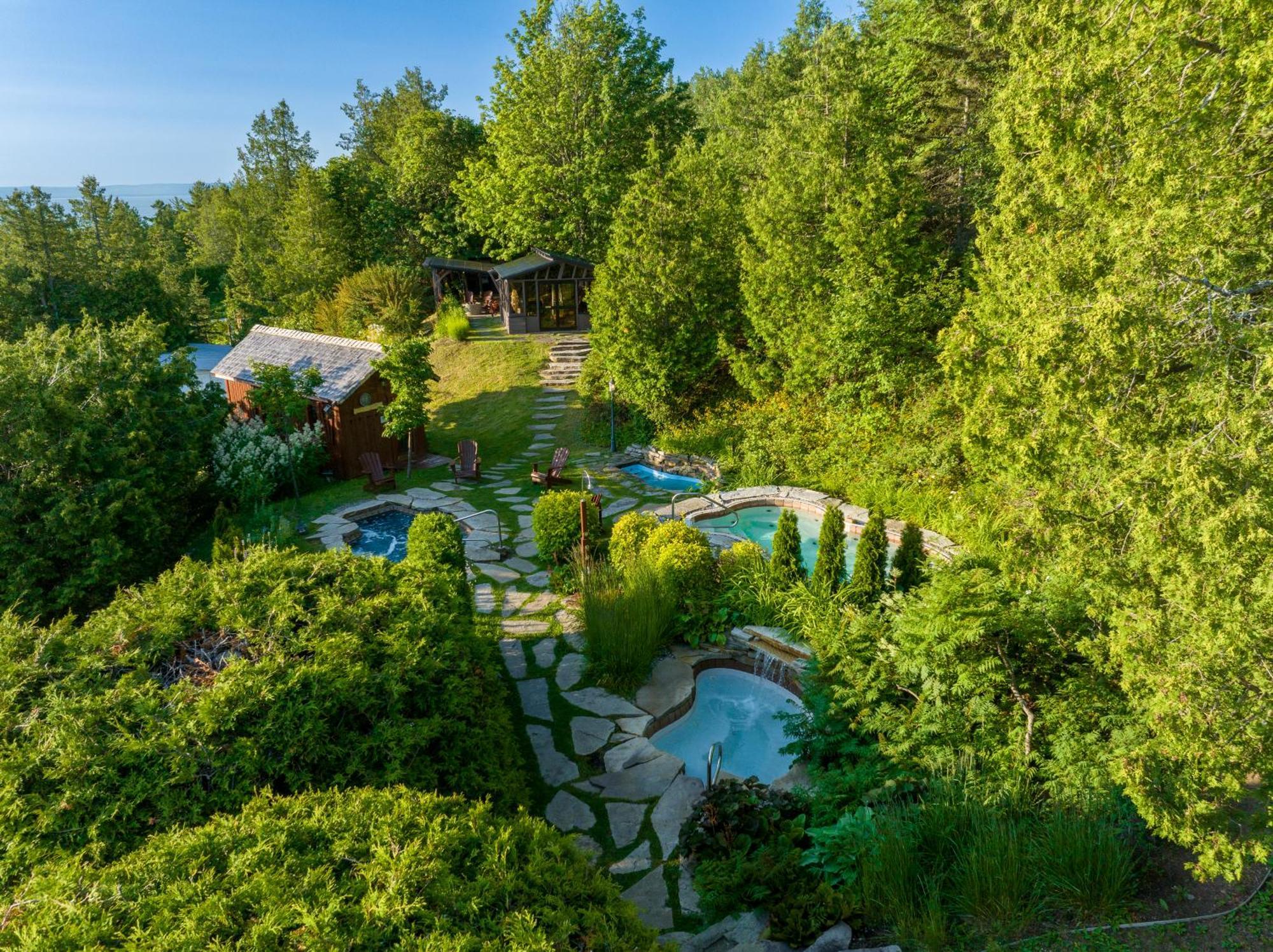 Auberge Des Falaises La Malbaie Exterior photo